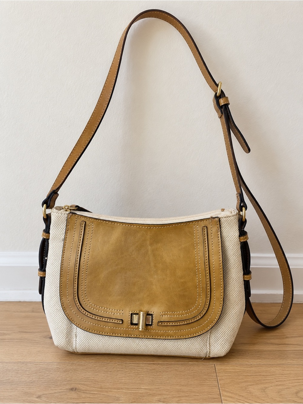 Liz Claiborne Cream Canvas Shoulder Bag with Tan Leather Flap
